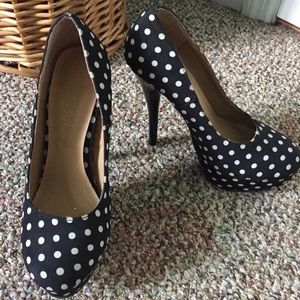 Polkadoted Pumps
